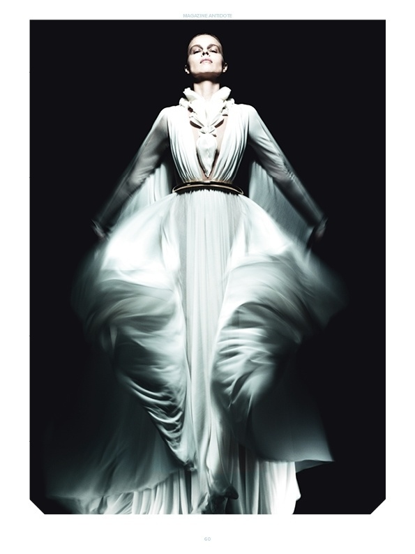 tumblr_m5tludbjKi1r4qyf7o1_1280.jpg (JPEG Image, 595 × 794 pixels) #fashion #antidote #magazine