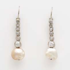 Pair of earrings with natural pearls,