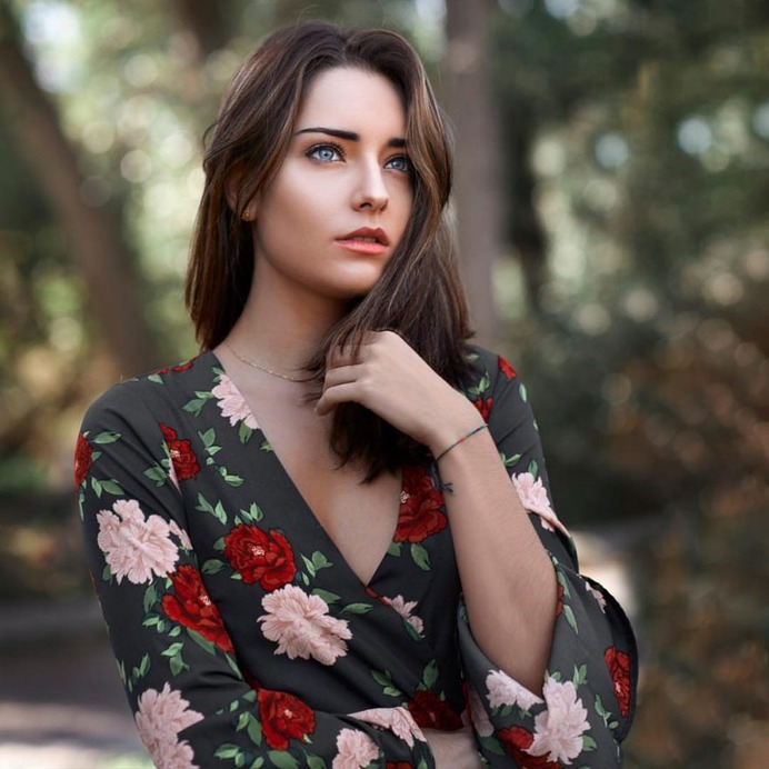Gorgeous Female Portrait Photography by Javier Ullastres