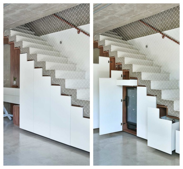 Secret doors reveal style and functionality in this house in Bragança