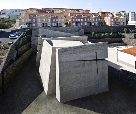 Dezeen » Blog Archive » Church in La Laguna by Menis Arquitectos #architecture