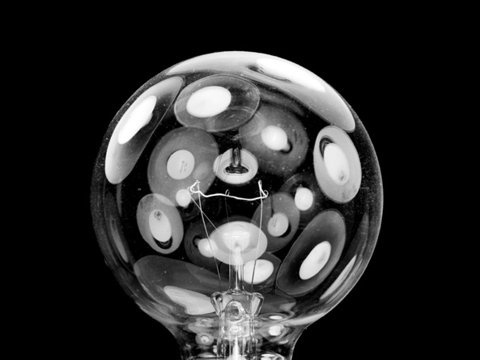 FFFFOUND! | And the light shineth in darkness; and the darkness comprehended it... - but does it float #lightblub