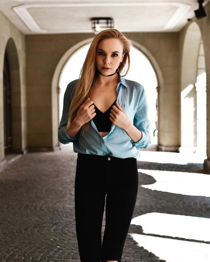 Vibrant Fashion and Beauty Portrait Photography by Nico Pfrenzinger