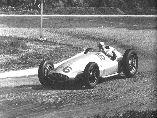 Mercedes-Benz-Monochrome.jpg 1,024×768 pixels #mercedes #car #vintage