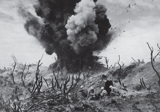 6852179928_b5c6d7fc3f_b.jpg (1024×716) #war #photography