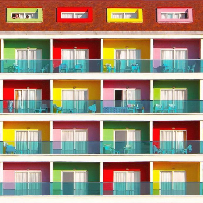 Yener Torun Captures Minimal and Vibrantly Coloured Walls and Buildings