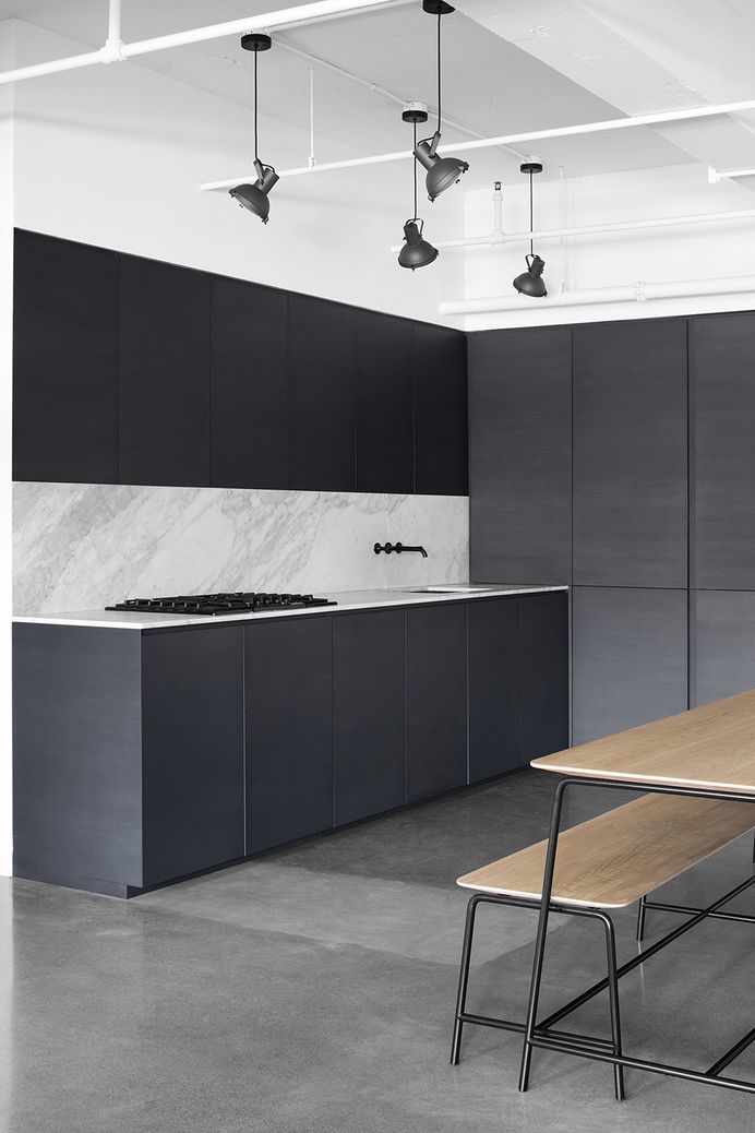Black kitchen, Atelier Barda Montreal