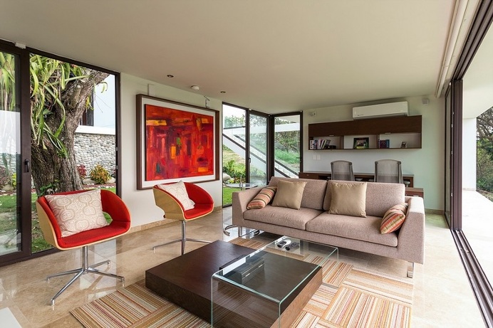 Tropical Eco-Friendly House by Alberto Zavala Arquitectos