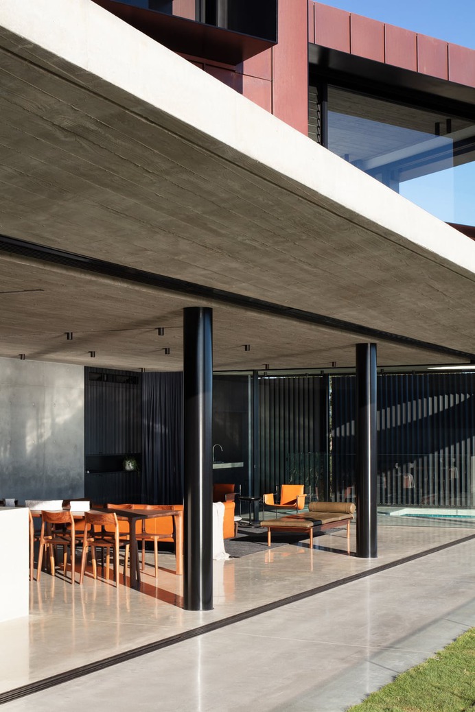 Eagle's Nest by Ian Bennett Design Studio