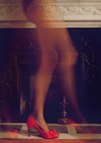 tumblr_lzv0v2G8rU1qadlw1o1_400.jpg 353×500 pixels #photography #shoes #girls