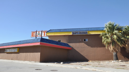 _CA+ __california ___Cabazon, dinosaur PHOTOGRAPHIE © [ catrin mackowski ]