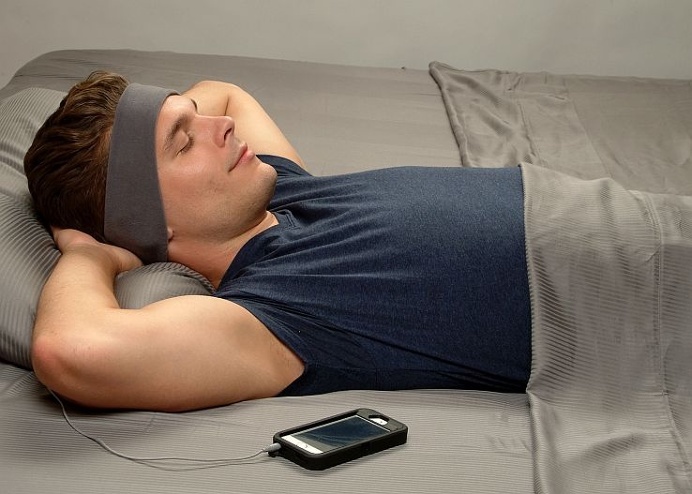 The most comfortable headphones you'll ever wear to bed. Lie back and listen to your favourite songs wirelessly from your phone. #productdes