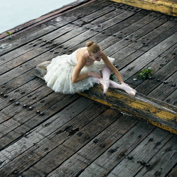 Bodies in Motion: Hong Kong Ballet by Gareth Brown