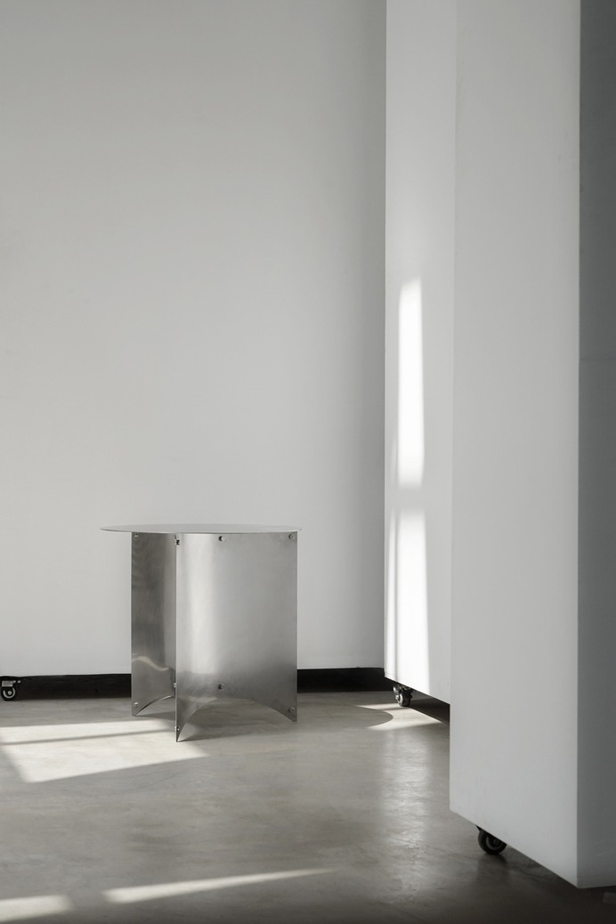 Press Tables by Mario Tsai