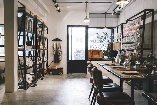 YW9C6832 #interior #shop #design #decor #cafe #deco #coffee #decoration