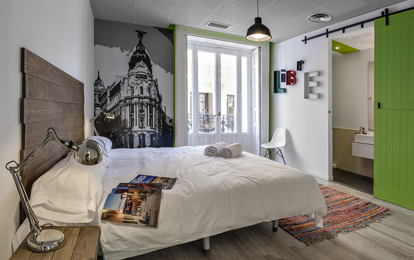 http://www.weheart.co.uk/upload images/uhostelsmadrid6.jpg #interior #design #bedroom