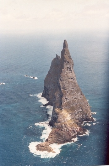 tumblr_lx8lt60X6c1qbm7oto1_1280.jpg (JPEG Image, 671 × 1024 pixels) #island