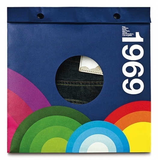 GAP 1969 : Lovely Package . Curating the very best packaging design. #studios #packaging #disc #gap #jeans