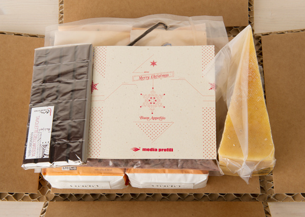 Un pensiero sostenibile on Behance #sustainable #packaging #recipe #food #christmas #present #gift #friendly #eco