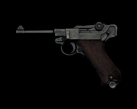 Brief / Relief #gun #old