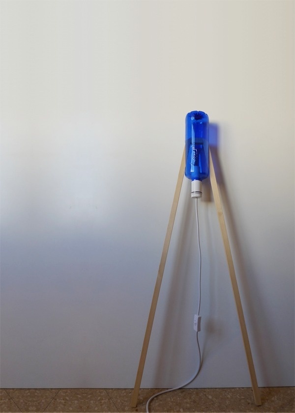 Aula cuatro: A Bottle Made Light #recicle #furniture #bottle