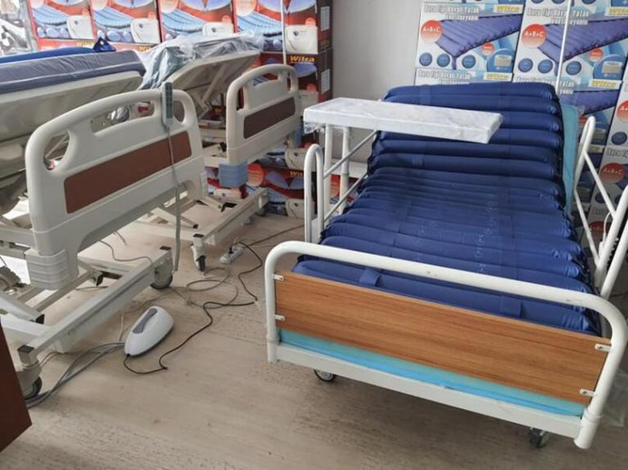 Hasta Karyolası Ve Havalı Yatak