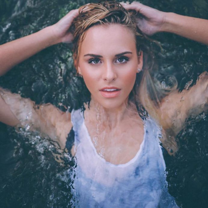 Vibrant and Moody Lifestyle Portrait Photography by The Dreamers Eye
