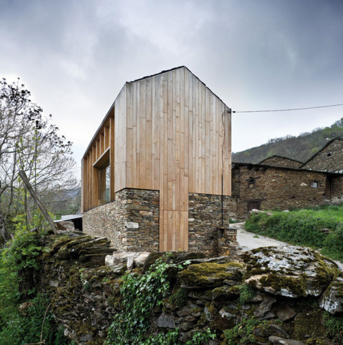 natural elements combined to make a perfect space. love. #stone #home #wood #natural #architecture