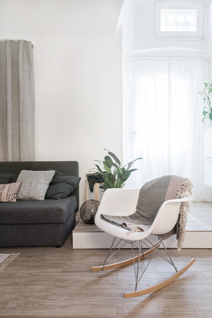 Shy Citizen Apartment in Ljubljana / Idealists Studio
