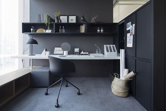 Centaline Property Office: An Office Comes Out of Mondrian's Painting 10
