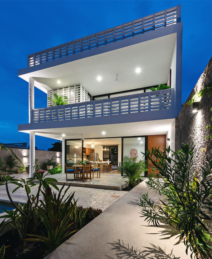 Casa Sebastian by Workshop, Dise&ntilde;o y Construcci&oacute;n - InteriorZine #architecture #house #home