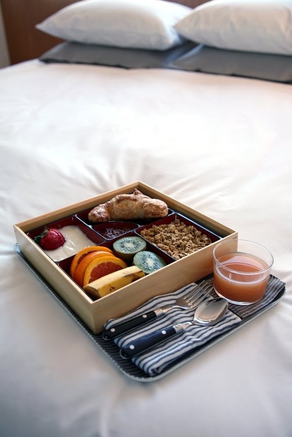 Dailymovement #breakfast #fresh #fruit #food #bed #juice