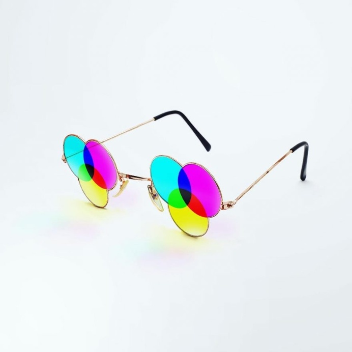 Minimalist, Colorful and Dreamlike Instagrams by Artem Pozdniakov