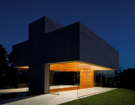 All Saints Chapel by Gustavo Penna #chapel #architecture