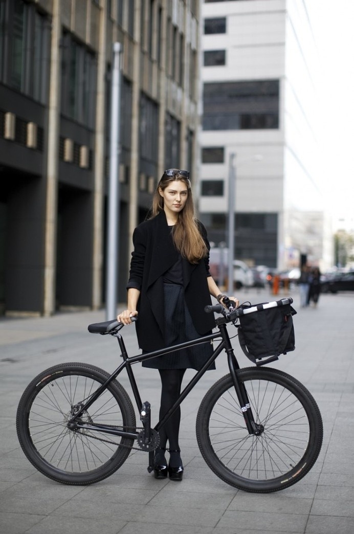IMG_3438 #bicycle #girl #cyclist #classic #black #bike #fashion #style