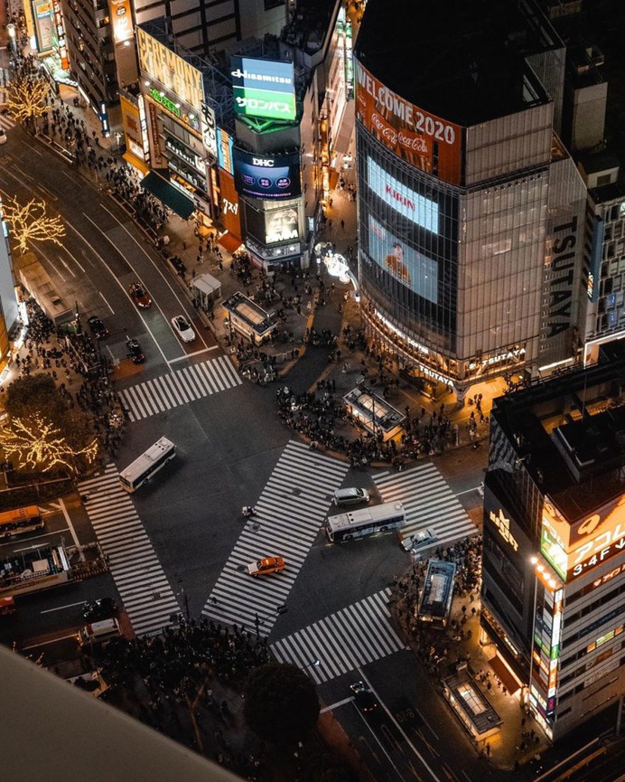 Striking Street Photography in Tokyo by Ben Richards