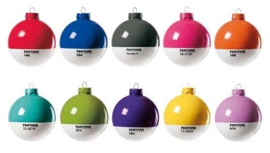 WANKEN - The Blog of Shelby White #christmas #pantone #decorations