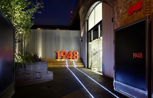 london-1948-01-570x368.jpg (JPEG Image, 570x368 pixels) #pop #design #exhibition #store #nike #up #fashion
