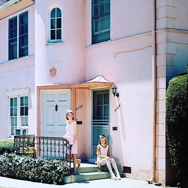 @esteast = goals 💕🙌🏻✨ #amazingphotography #photographyinspo #rosemilknostalgia #pink