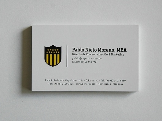 Branding Club Atlético Peñarol on the Behance Network #montevideo #uruguay #bicco #tarjeta #fabian #personal #pearol