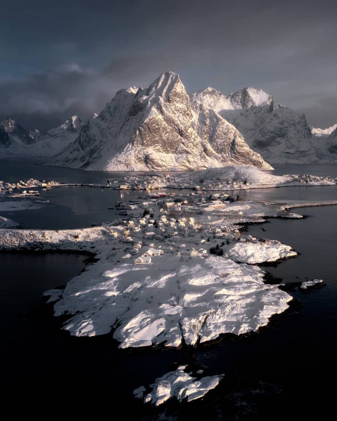 Wonderful Landscapes of The Lofoten Islands by Kim Jenssen