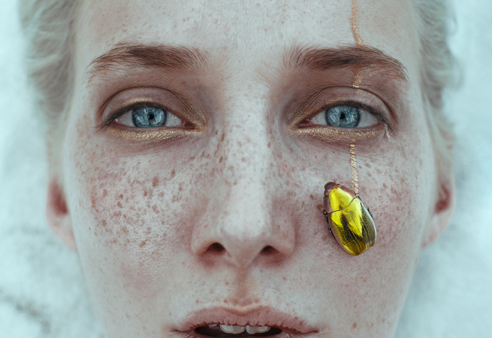 #eyes #freckles #gold #beetle #face #photo Ciro Galluccio