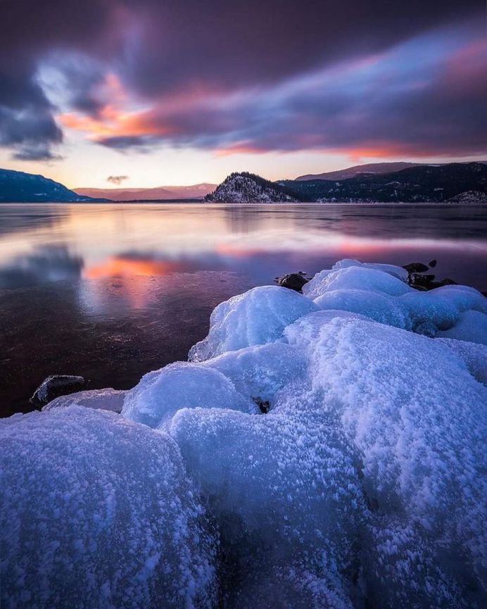 Magnificent Landscapes of Canada by Sarah Lyndsay