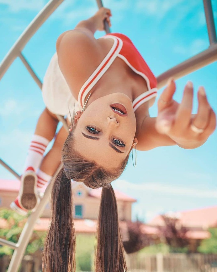 📸Photographer: Thomas Nguyen @thomasnguyenphoto 🎀Model: Michaela Bradley @mkayy._ 📌Follow: @portraitistnet 🔖Tag: #portraitistnet (at Santa Fe, New Mexico) https://www.instagram.com/p/BzNcMGApJFe/?igshid=1ufwrx7n53a1