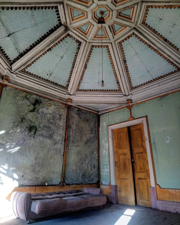 Abandoned Portugal: Stunning Urbex Photography by Paulo Carrasqueira