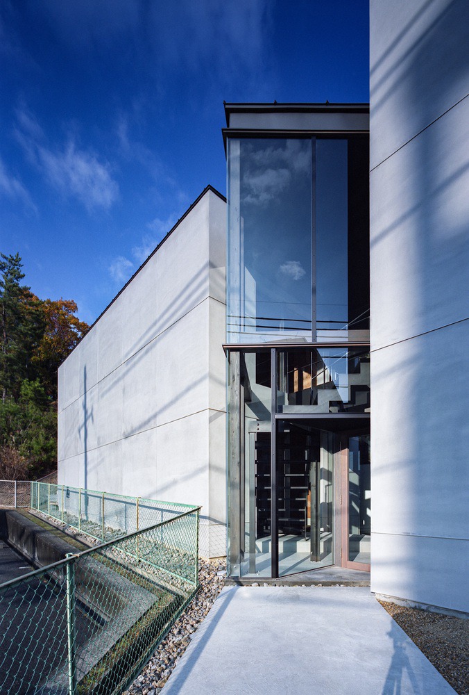 Store+House in Gakuenmae / FujiwaraMuro Architects