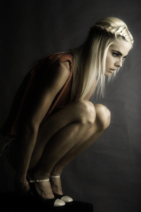 sara lindholm:Fashion photography(via:Â urban reveries) #fashion