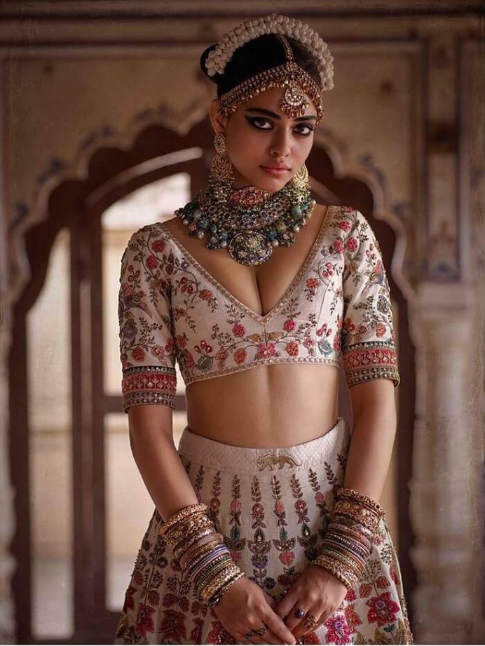 sabyasachi bridal winter wear