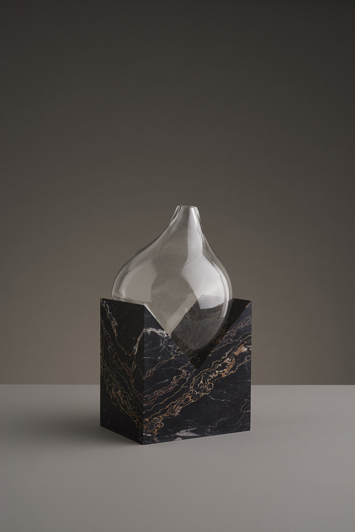 indefinite vases by studio E.O. Erik Olovsson design interior product modern miminal deconstruction vase flower flowers marble stone geometr