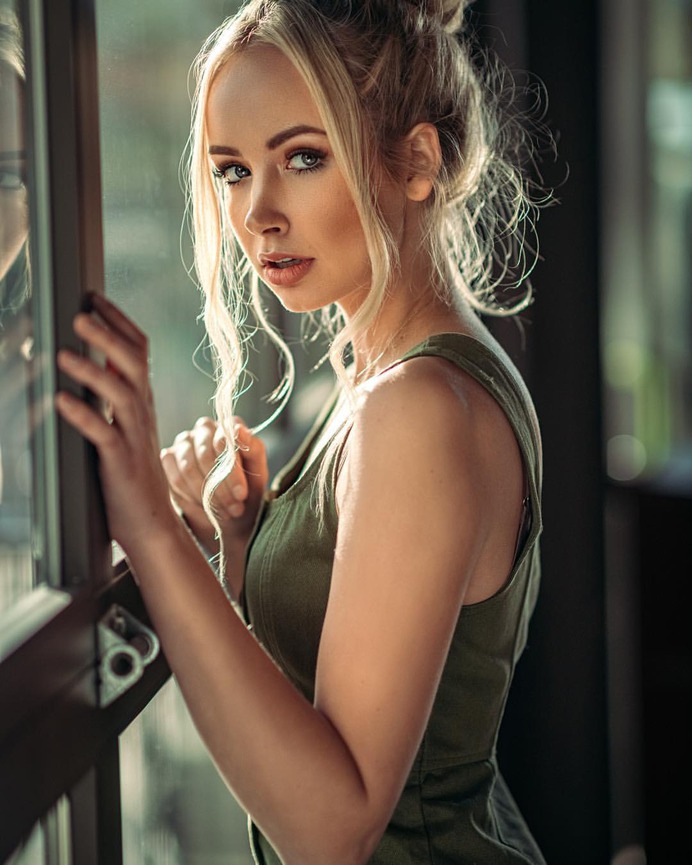 Marvelous Female Portrait Photography by Stefan Teresiak